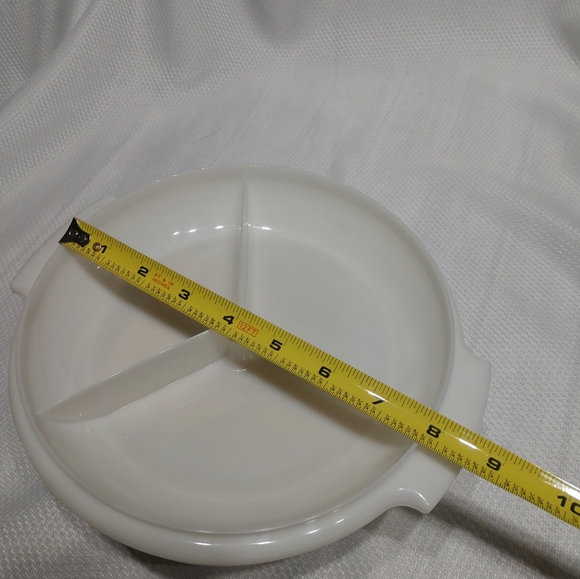 Vintage Tupperware set, hosting a party this season? This Jell-O mold/divided pl - Picture 6 of 9